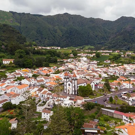 Casa Do Ninho * Furnas (Azores)